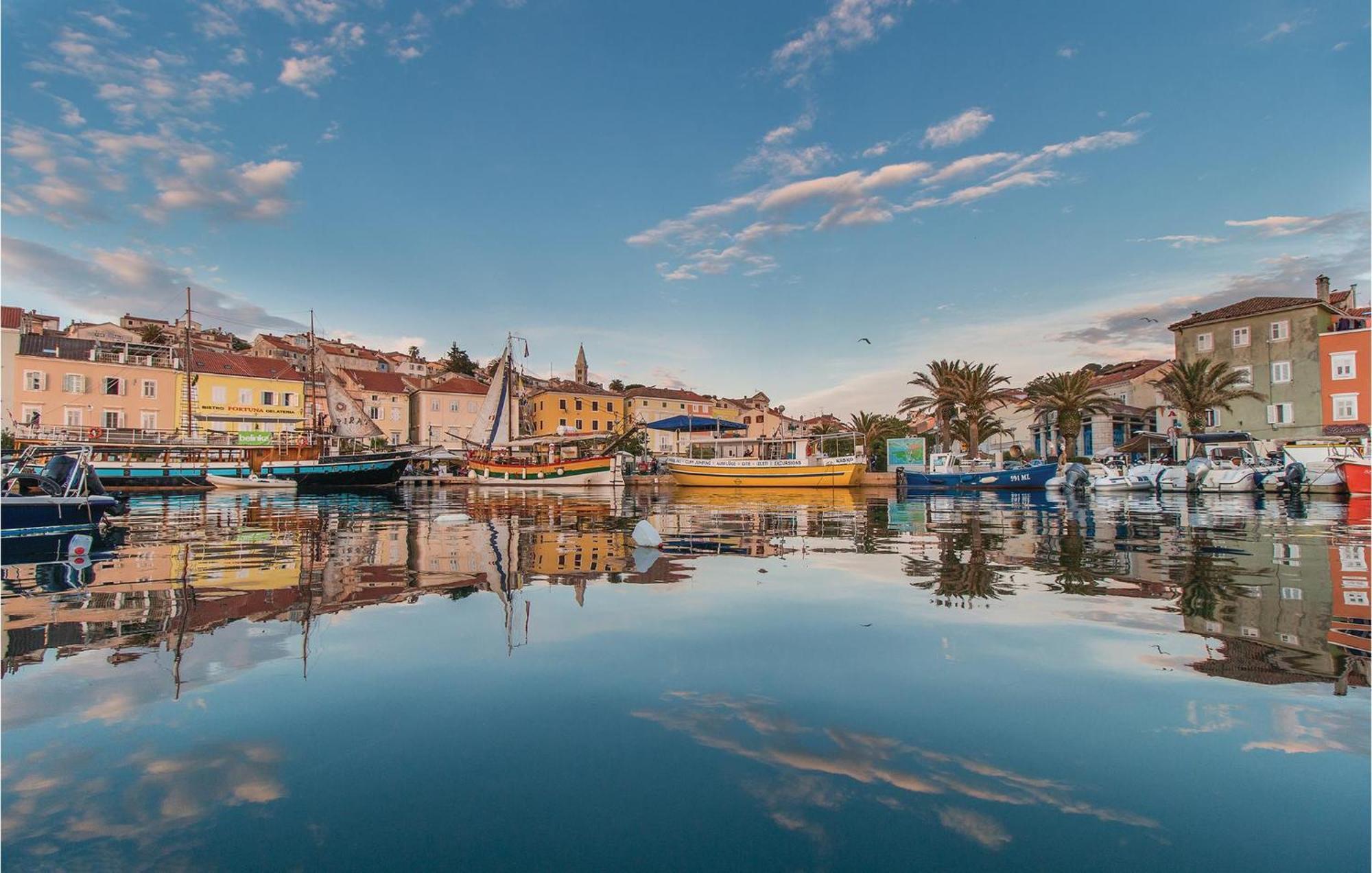 Amazing Apartment In Mali Losinj With Wifi Buitenkant foto