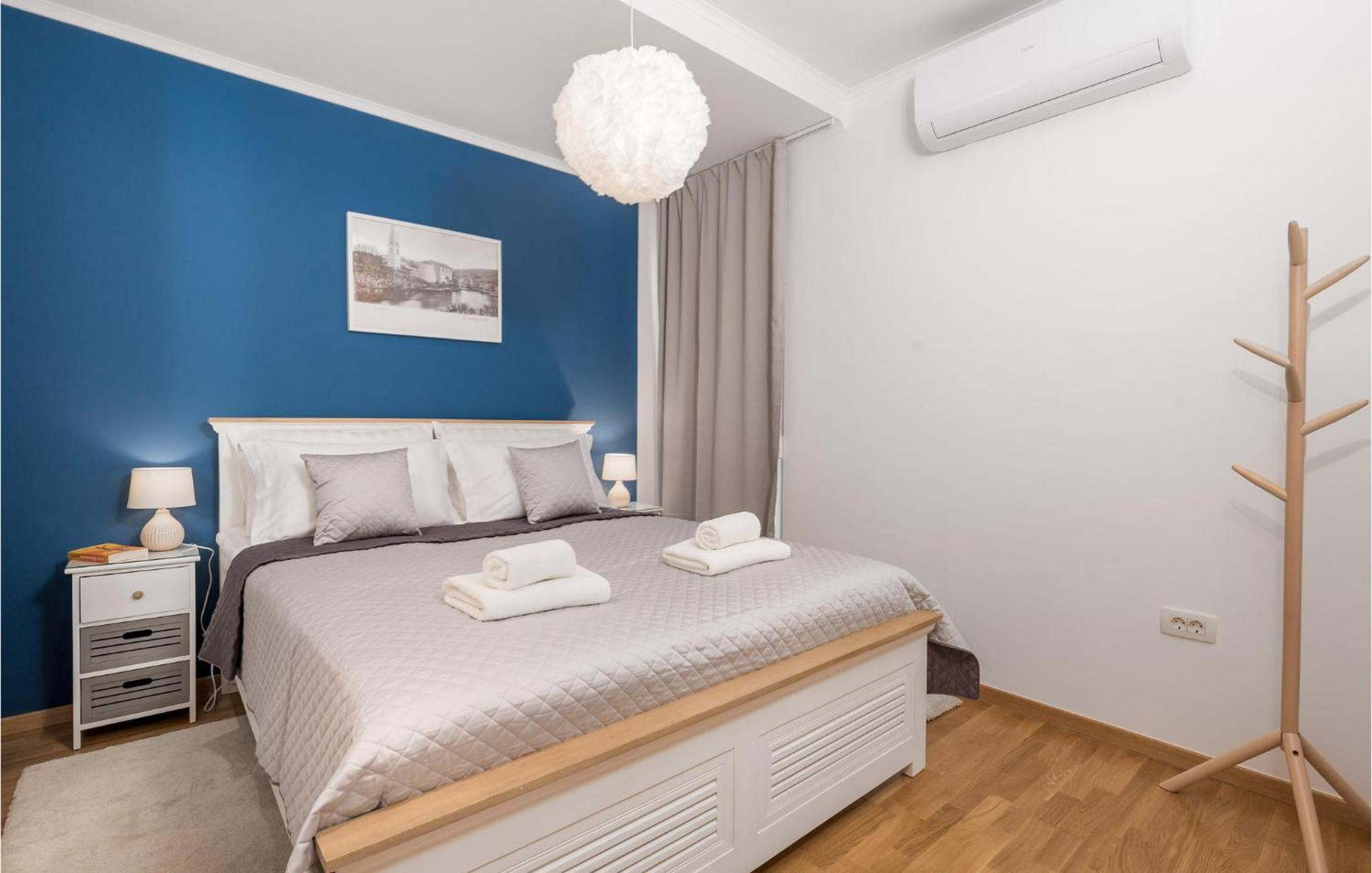 Amazing Apartment In Mali Losinj With Wifi Buitenkant foto
