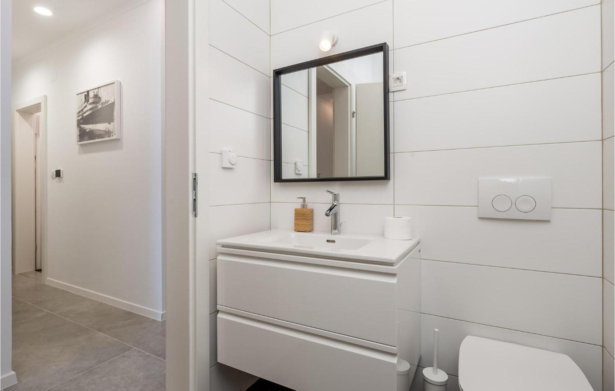 Amazing Apartment In Mali Losinj With Wifi Buitenkant foto