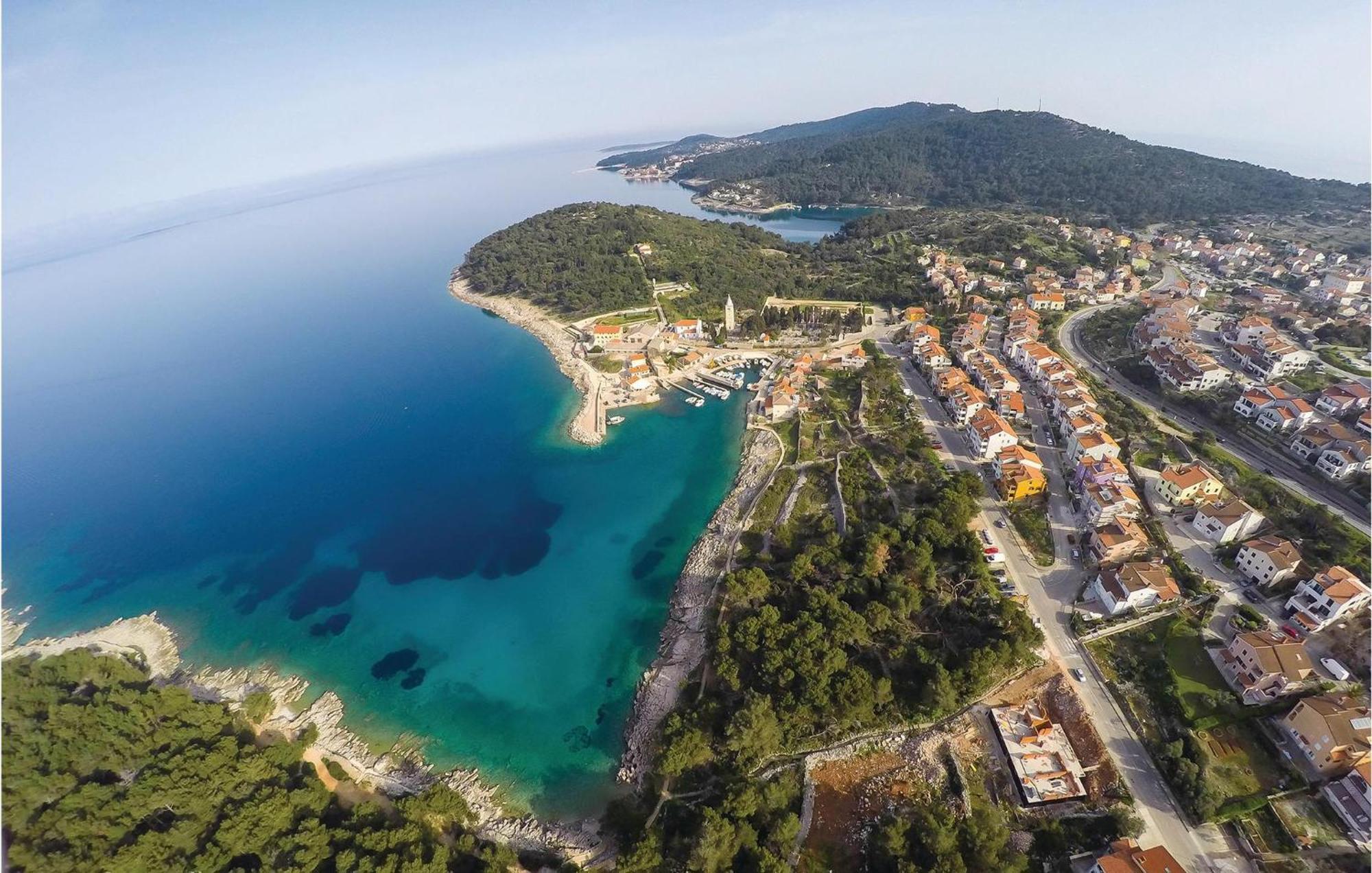 Amazing Apartment In Mali Losinj With Wifi Buitenkant foto