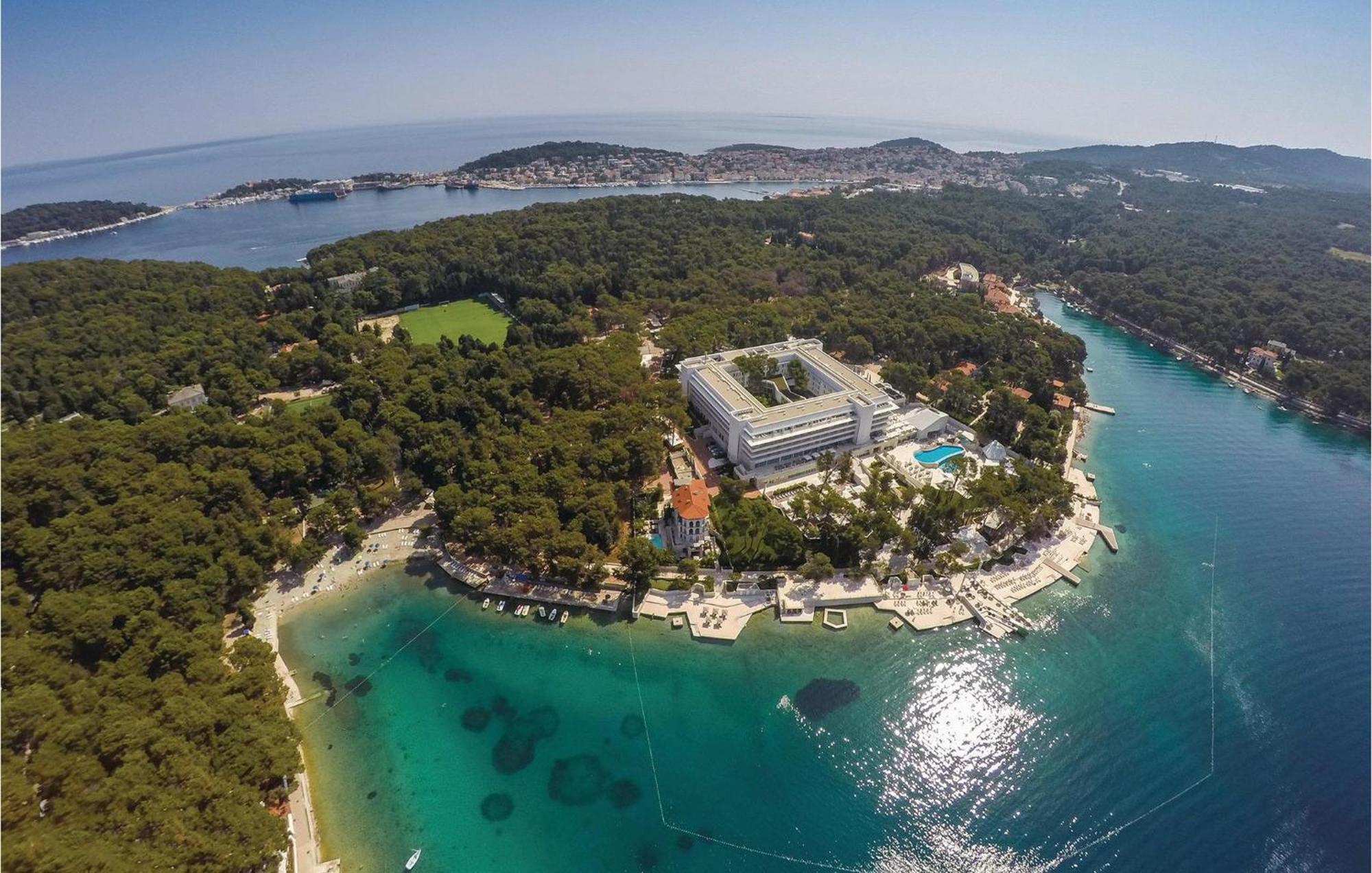 Amazing Apartment In Mali Losinj With Wifi Buitenkant foto