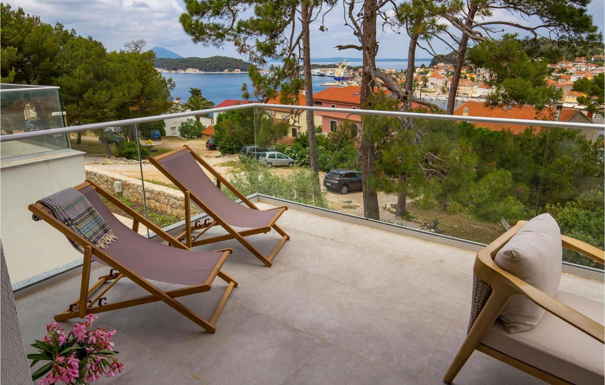 Amazing Apartment In Mali Losinj With Wifi Buitenkant foto